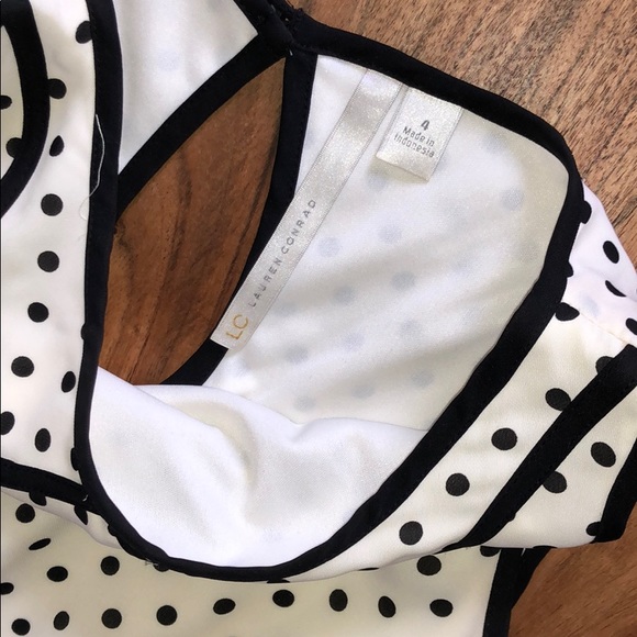 Flowy Polka Dot Dress - Picture 3 of 4